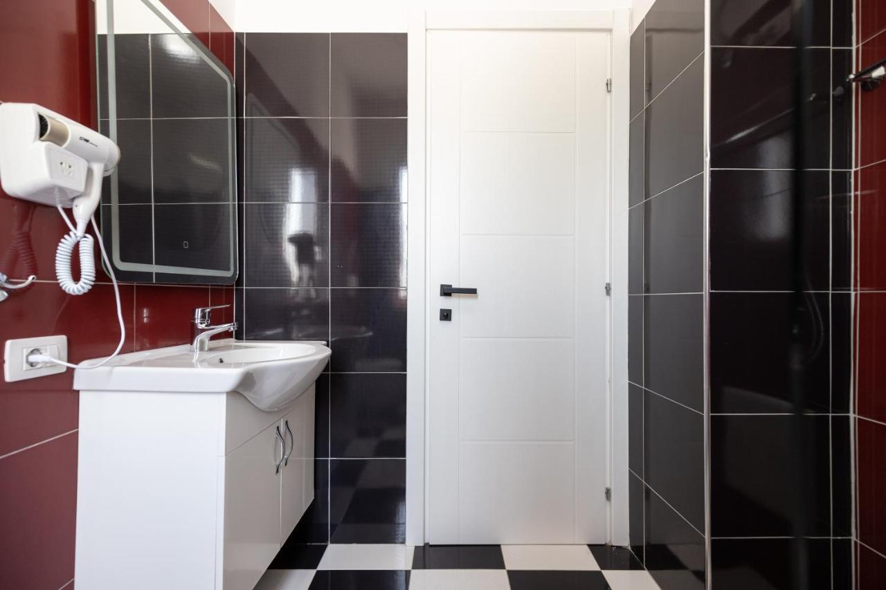 Compas Boutique Hotel Голем Экстерьер фото